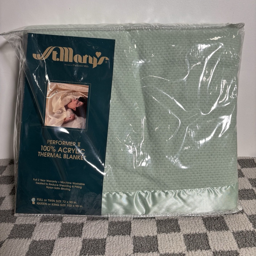 Vitg. St. Mary's Fieldcrest Mills Thermal Blanket Twin Or Full 72x90" NEW Green